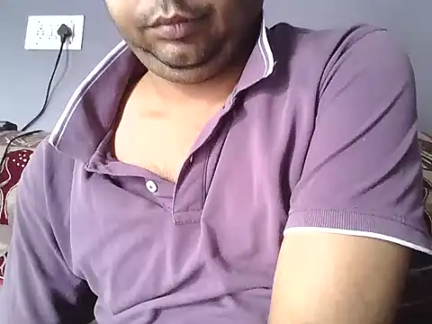 Snapshot of aakash_ModelBrown chatting on October 24, 5:53 am aakash ModelBrown online show from October 24, 5:53 am
