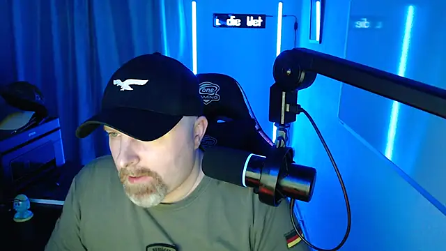 DerPornoPete online show from September 17, 11:39 pm