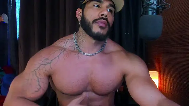 Snapshot of Artemis_Kazttman chatting on February 19, 9:47 pm Artemis Kazttman online show from February 19, 9:47 pm