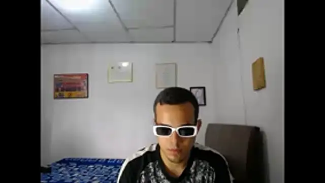 Oliver Wilding online show from March 4, 3:19 pm