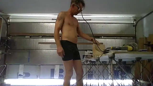 sunburnt602 online show from April 30, 9:08 pm