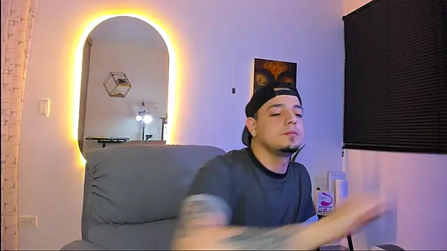 alejandro calderon1 online show from February 27, 6:25 am