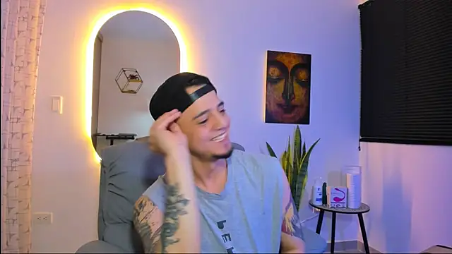 alejandro calderon1 online show from February 7, 3:46 am