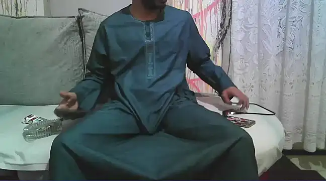 Snapshot of foxsanSs chatting on January 5, 4:04 am foxsanSs online show from January 5, 4:04 am