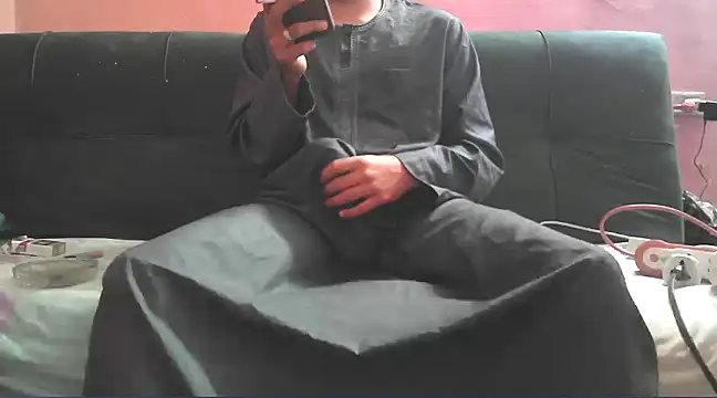 Snapshot of foxsanSs chatting on February 27, 5:34 am foxsanSs online show from February 27, 5:34 am