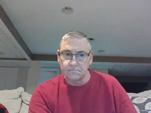 Snapshot of takeitall101 chatting on February 28, 6:21 am takeitall101 online show from February 28, 6:21 am