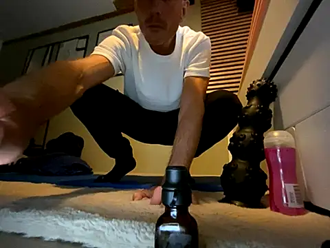 Snapshot of Biboy8566 chatting on October 31, 12:12 am Biboy8566 online show from October 31, 12:12 am