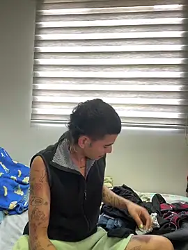 sorry-mom69 online show from April 18, 5:47 pm