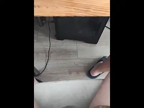 eren545454 online show from October 6, 6:51 am