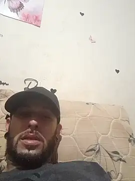 Bulldog2122 online show from October 3, 6:07 am