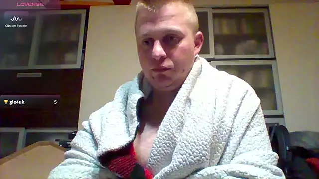 Matttthees online show from March 21, 8:40 pm