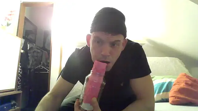 Cambitchboy online show from December 10, 4:49 pm