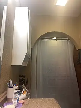 Snapshot of pumaHotz chatting on February 26, 11:24 pm pumaHotz online show from February 26, 11:24 pm