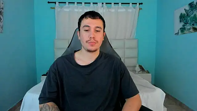 juan  jimenez online show from April 10, 8:27 pm