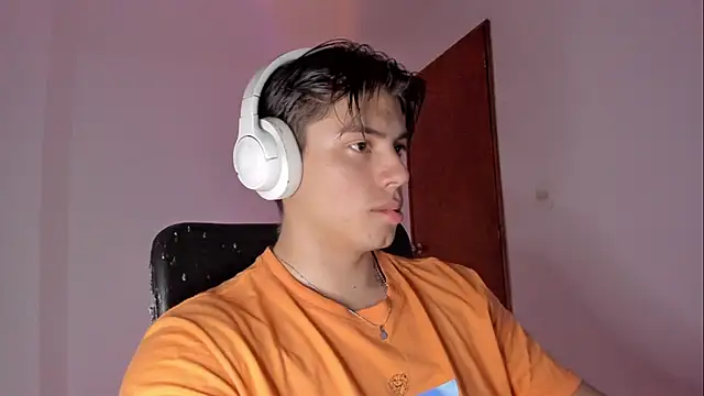 Giordano Russo online show from February 13, 12:39 am