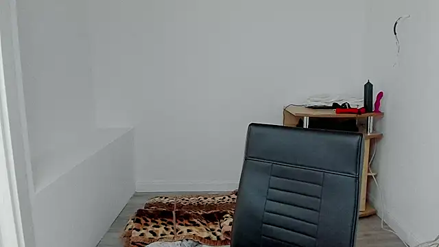 Snapshot of sexxymuscles4u chatting on January 21, 7:49 am sexxymuscles4u online show from January 21, 7:49 am