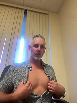lgraves441 online show from June 22, 6:01 pm