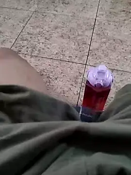 Snapshot of vini4016 chatting on January 23, 7:40 pm vini4016 online show from January 23, 7:40 pm