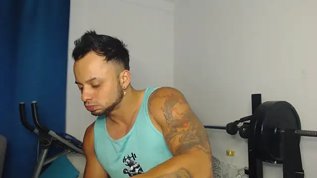 JacobJamess online show from November 11, 1:32 am