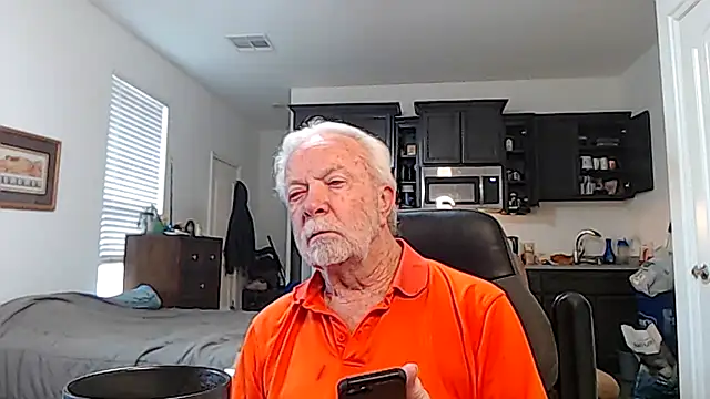 Snapshot of rockpoint69 chatting on October 25, 2:30 pm rockpoint69 online show from October 25, 2:30 pm