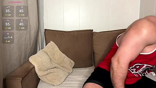 Snapshot of michaelbradleu chatting on March 8, 9:40 pm michaelbradleu online show from March 8, 9:40 pm