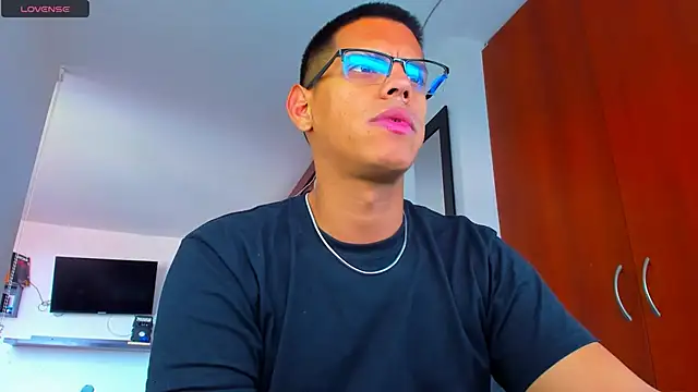  John Boy  online show from November 8, 8:23 pm