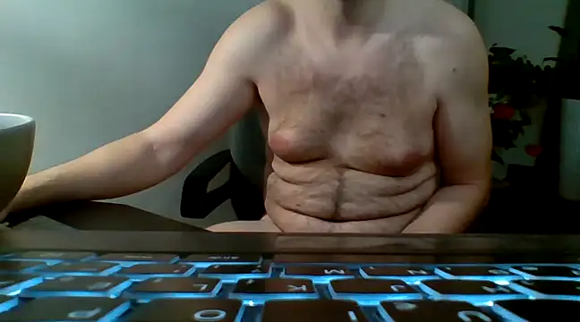 Snapshot of Horney_boy86 chatting on December 30, 11:28 pm Horney boy86 online show from December 30, 11:28 pm