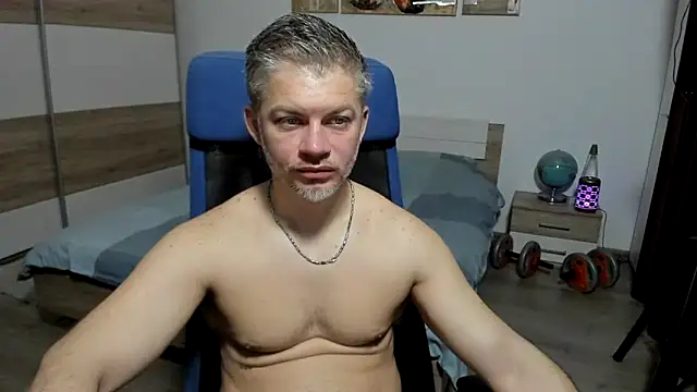 RobbyShawz online show from April 8, 4:57 am