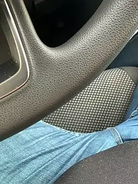 Snapshot of Cezar993 chatting on February 2, 1:52 pm Cezar993 online show from February 2, 1:52 pm