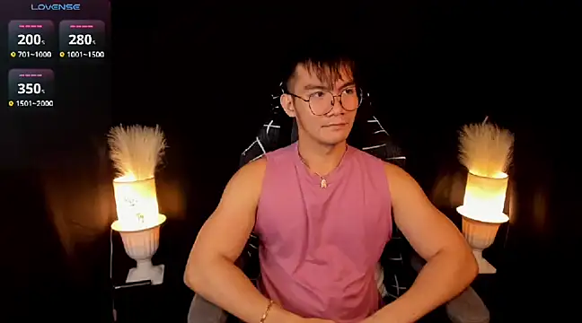 000batman000 online show from February 28, 1:03 pm