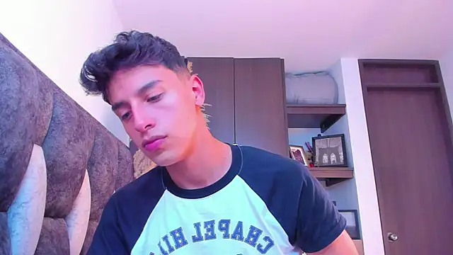 I Gabriel online show from December 10, 8:16 pm