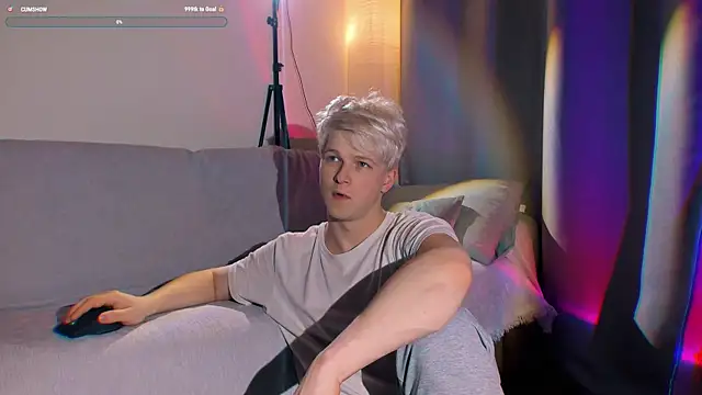 Snapshot of Breston_Sweet chatting on October 23, 3:10 am Breston Sweet online show from October 23, 3:10 am
