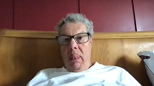 Snapshot of Oldpistolpete chatting on March 7, 9:29 am Oldpistolpete online show from March 7, 9:29 am