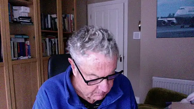 Snapshot of Oldpistolpete chatting on February 10, 9:36 am Oldpistolpete online show from February 10, 9:36 am