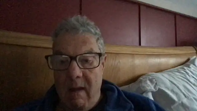 Snapshot of Oldpistolpete chatting on December 11, 9:21 am Oldpistolpete online show from December 11, 9:21 am