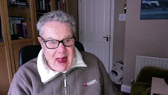 Snapshot of Oldpistolpete chatting on January 5, 1:26 pm Oldpistolpete online show from January 5, 1:26 pm