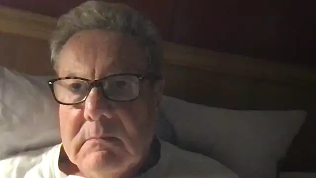 Snapshot of Oldpistolpete chatting on October 12, 10:37 pm Oldpistolpete online show from October 12, 10:37 pm