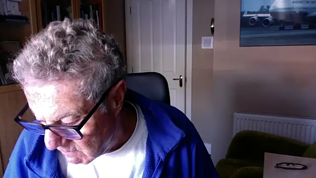 Snapshot of Oldpistolpete chatting on February 24, 9:43 am Oldpistolpete online show from February 24, 9:43 am