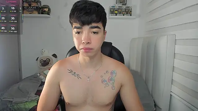 santy7v7 online show from April 9, 1:28 pm