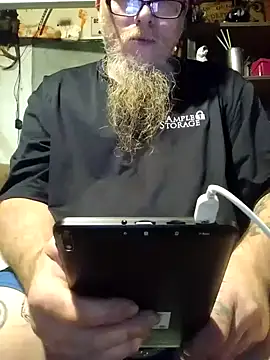 Snapshot of Kevinmc1d chatting on October 22, 6:50 am Kevinmc1d online show from October 22, 6:50 am