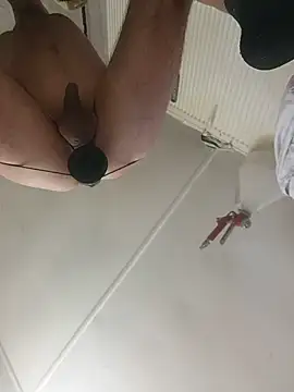 FistHot93 online show from July 15, 8:32 am