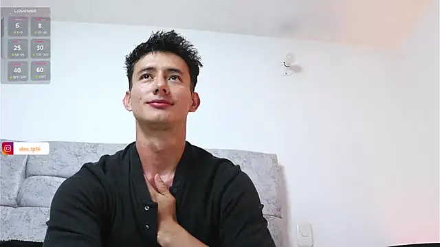 Snapshot of _Alexxx chatting on January 18, 1:01 am  Alexxx online show from January 18, 1:01 am