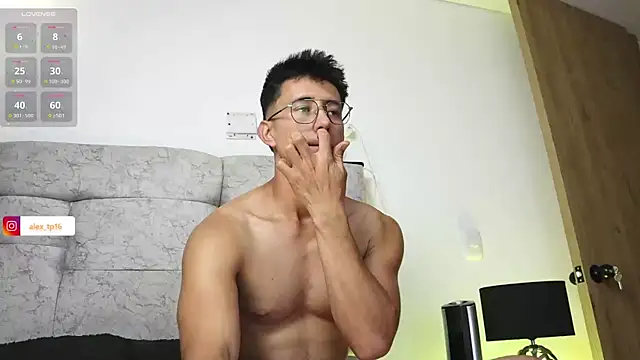 Snapshot of _Alexxx chatting on October 21, 10:12 pm  Alexxx online show from October 21, 10:12 pm