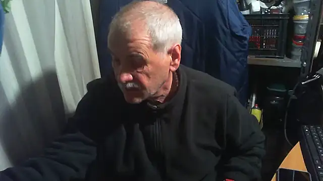 nonnomaturobisex online show from April 7, 1:44 pm