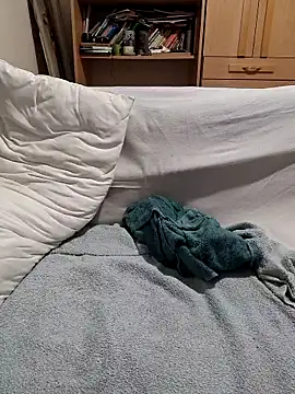 peti 19 online show from March 19, 9:51 pm