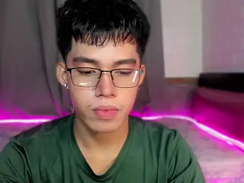 Lightjt04 online show from September 18, 7:05 pm