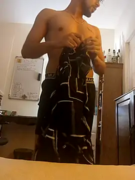  IRRESISTIBLE  online show from December 5, 6:43 am