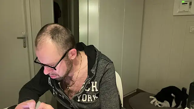 FABIOGLASSES online show from November 23, 10:21 pm