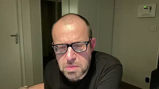 FABIOGLASSES online show from January 15, 10:23 pm