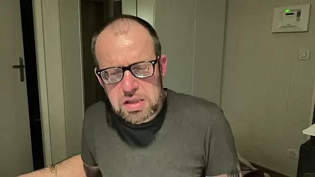 FABIOGLASSES online show from April 17, 7:49 pm